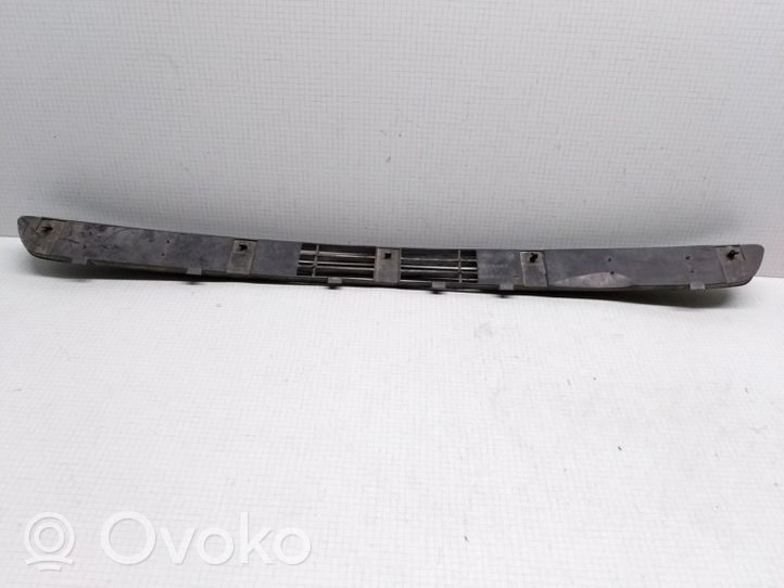 Audi 80 90 B3 Grille inférieure de pare-chocs avant 893853667