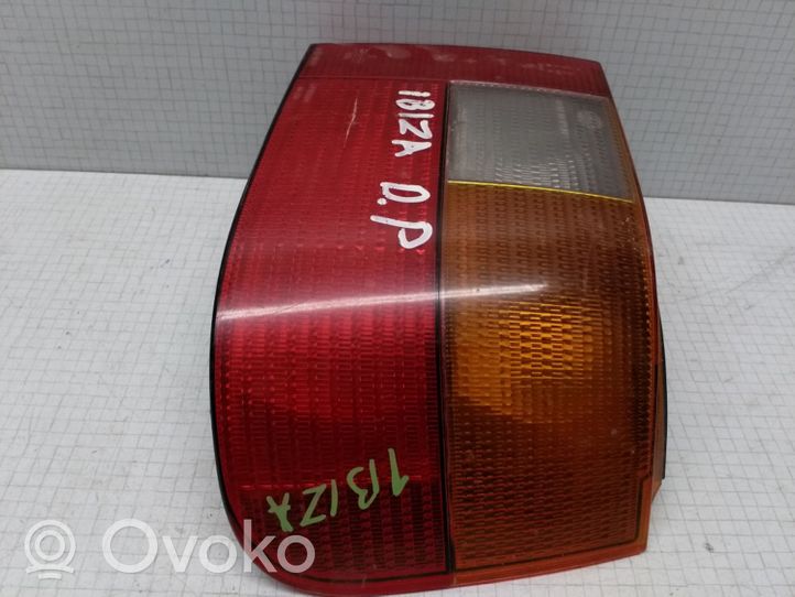 Seat Ibiza I (021A) Luz trasera/de freno 962220