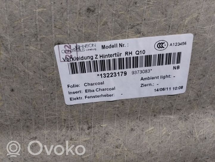 Opel Zafira B Apšuvums aizmugurējām durvīm 13223179