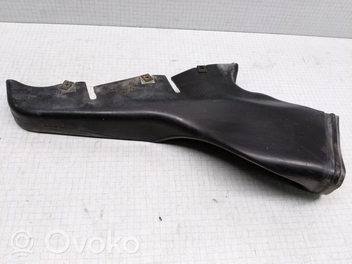 Volkswagen PASSAT B5.5 Conduit d'air (cabine) 3B0129617G