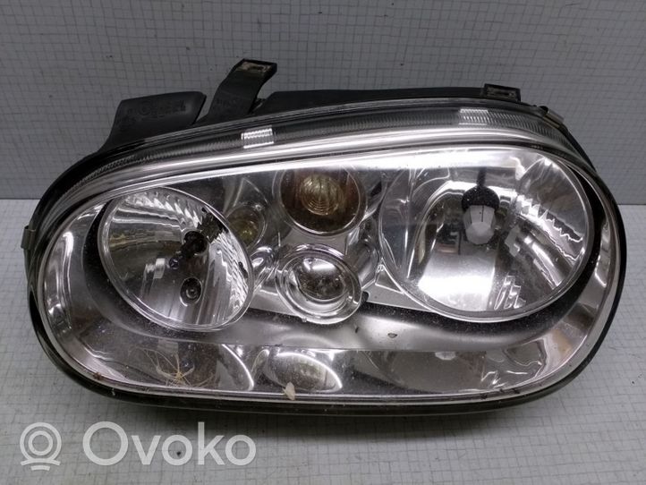 Volkswagen Golf IV Lampa przednia 15014500