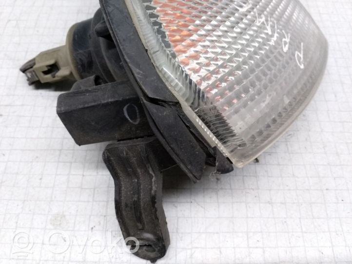 Nissan Primera Indicatore di direzione anteriore 21024548