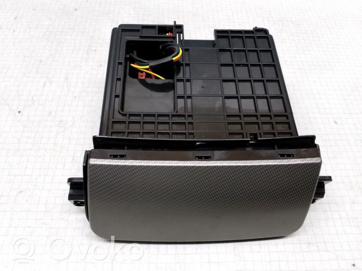 KIA Magentis Peleninė panelėje 2G84550000