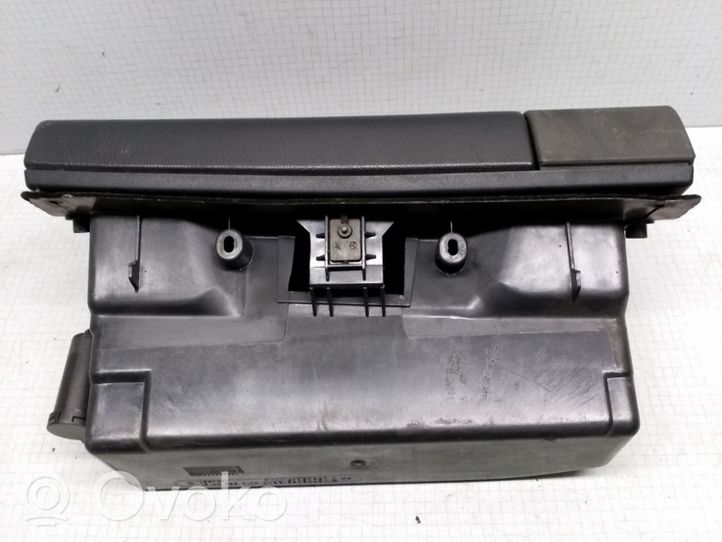 Mercedes-Benz C W202 Kit de boîte à gants A2106890091