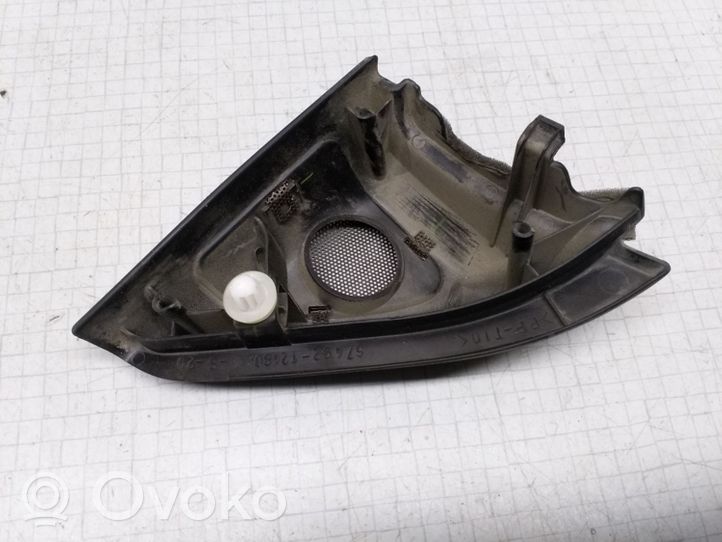 Toyota Corolla E120 E130 Maskownica głośnika drzwi przednich 6749212480