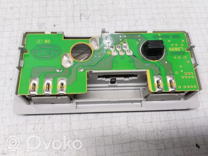 Skoda Octavia Mk1 (1U) Interrupteur d'éclairage intérieur et d’ambiance 357947111