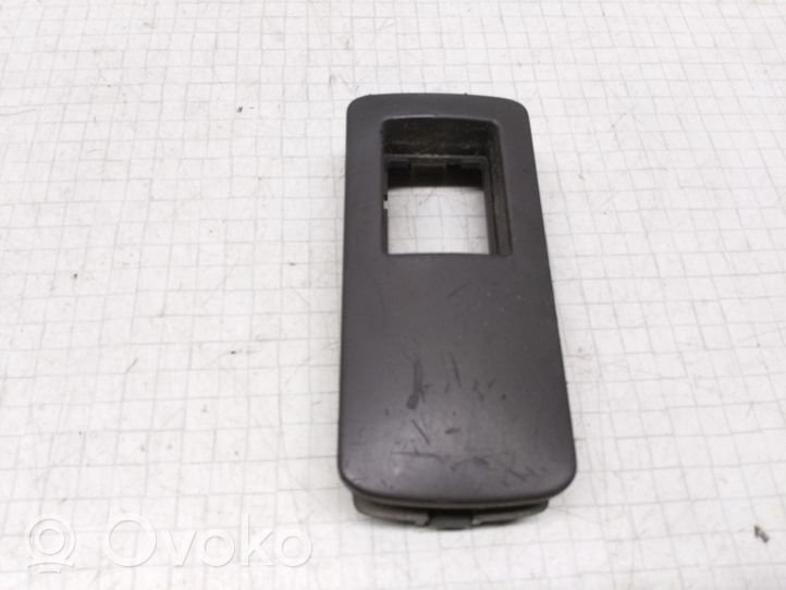 Opel Vectra C Front door window switch trim 24453571