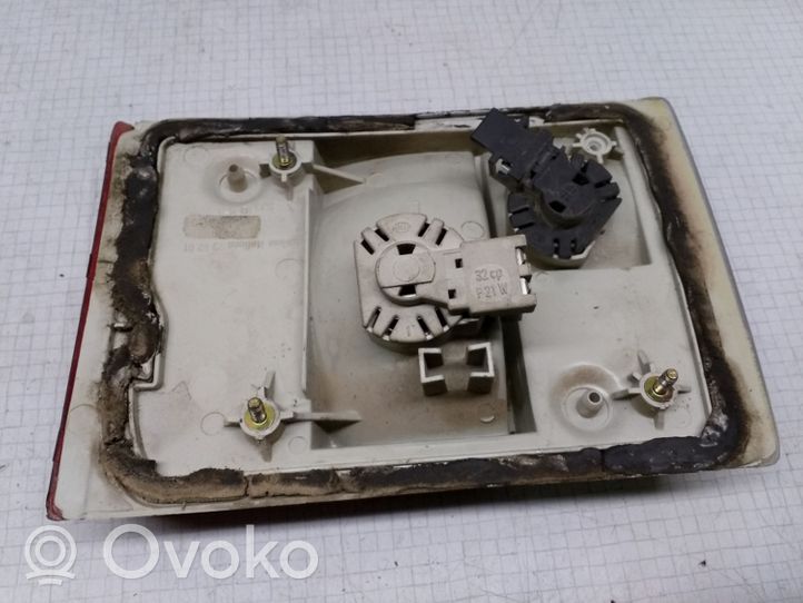 Audi 80 90 B3 Takaluukun takavalot 0043256