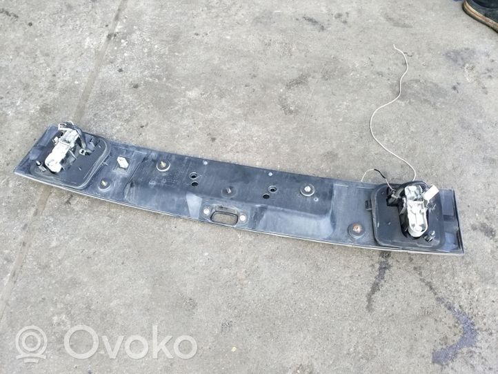 Volvo S40, V40 Takaluukun takavalot 30862381