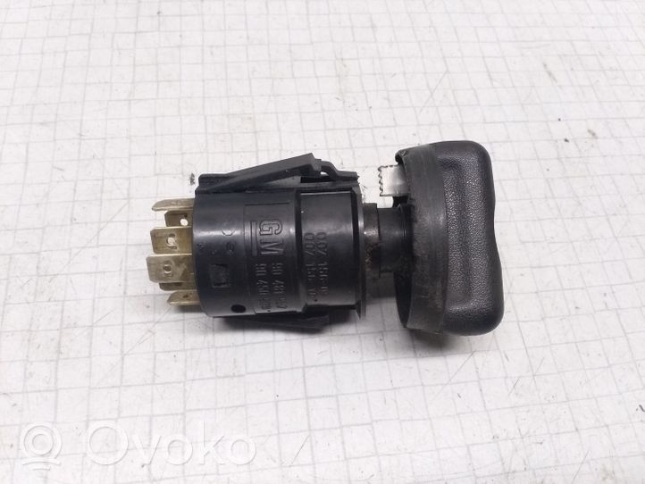 Opel Astra F Bouton de dégivrage pare-brise 90481952