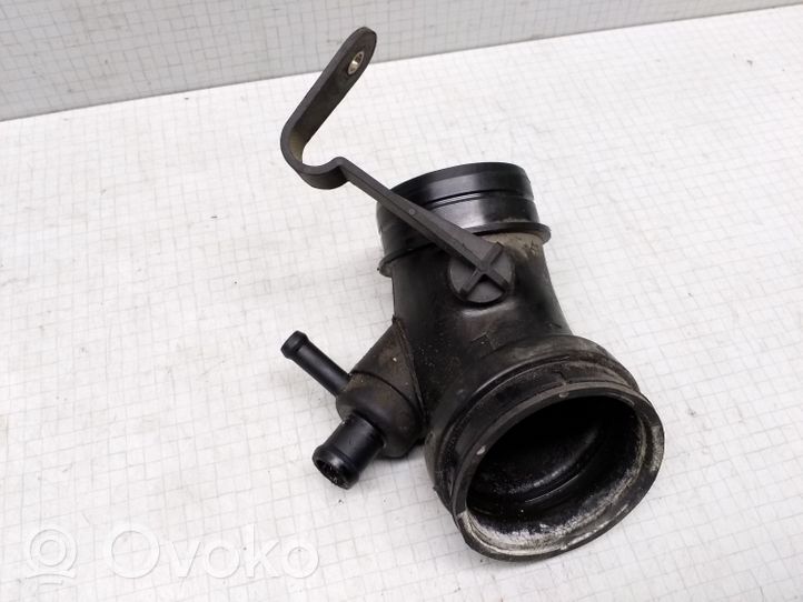 Audi A6 S6 C4 4A Air intake hose/pipe 058133356D