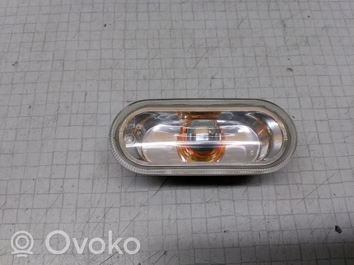 Seat Ibiza III (6L) Front fender indicator light 6L0949117A