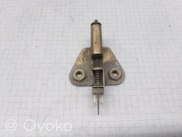 Volkswagen Transporter - Caravelle T4 Loading door lock 701827537F