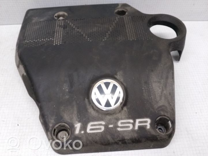 Volkswagen Bora Couvercle cache moteur 06A103925AC
