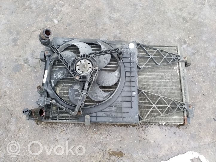 Volkswagen Bora Kale ventilateur de radiateur refroidissement moteur 1J0121207