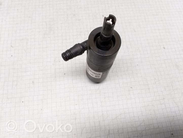 Volkswagen Bora Pompa spryskiwacza lampy przedniej 90508709