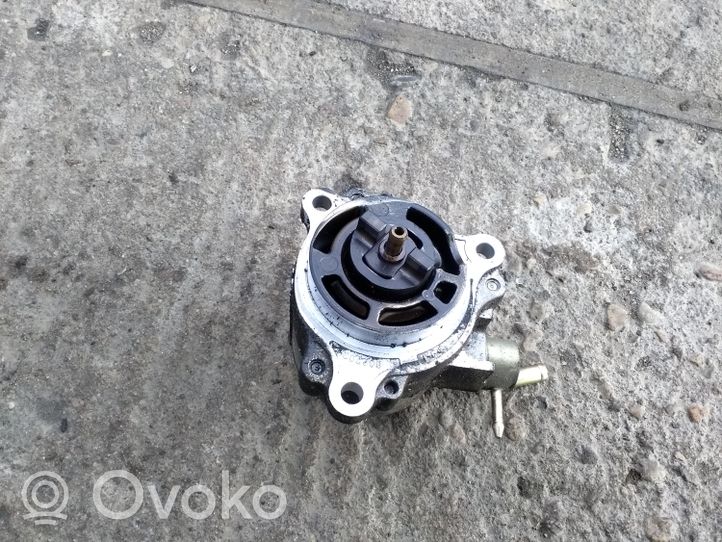 Mazda 323 Pompe à vide 