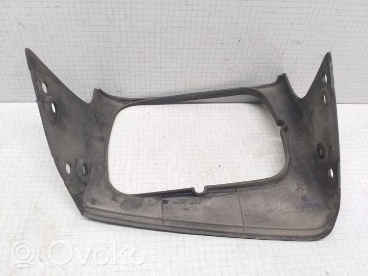 Mazda 323 F Ajovalon valaisimen alalista B48150741BZ