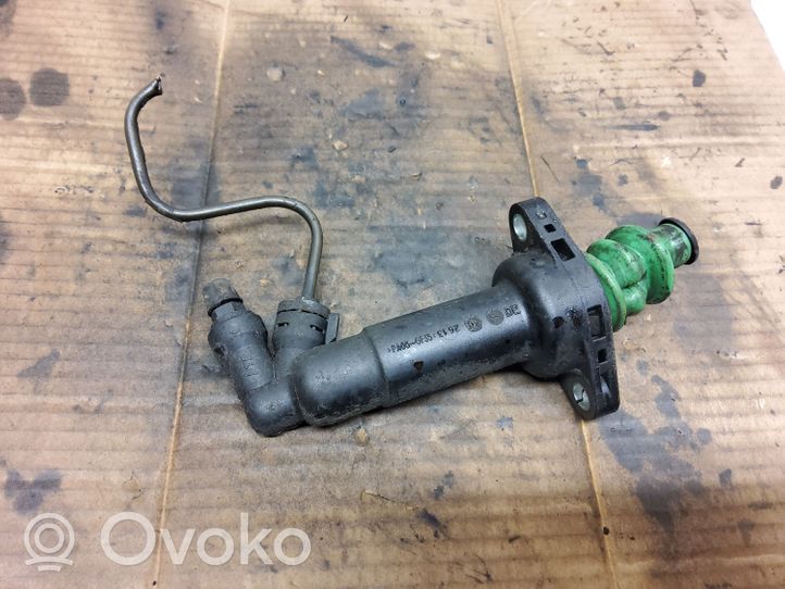 Volkswagen Bora Clutch master cylinder 1J0721261H