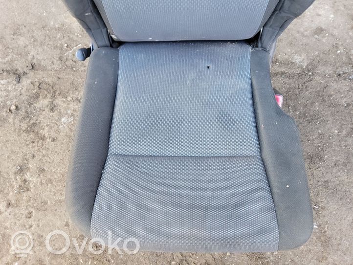 Toyota Corolla Verso E121 Galinė sėdynė 