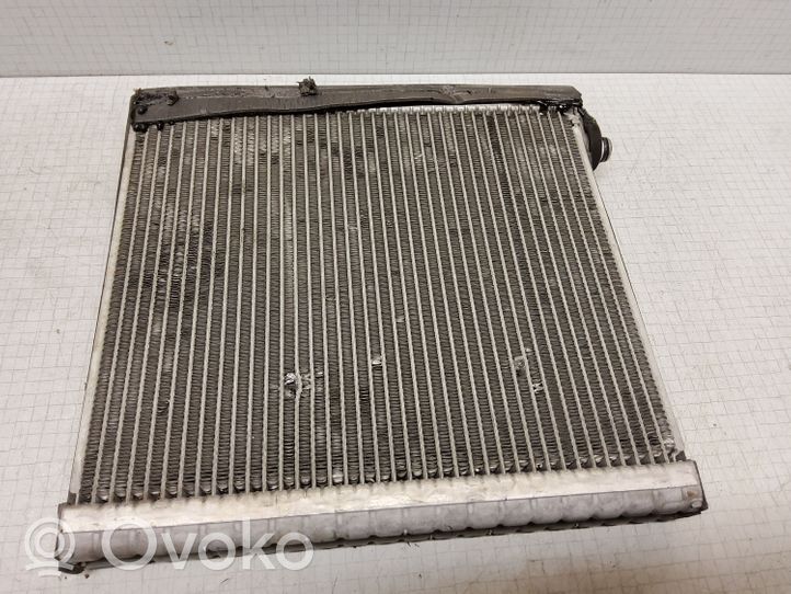 Toyota Corolla Verso E121 Gaisa kondicioniera radiators (salonā) 11G22A1196