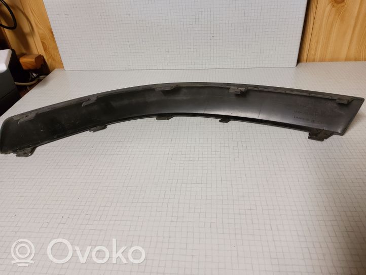 Volkswagen PASSAT B5.5 Modanatura separatore del paraurti anteriore 3B0807718D