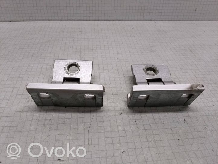 Volvo S60 Set di cerniere portiera anteriore 