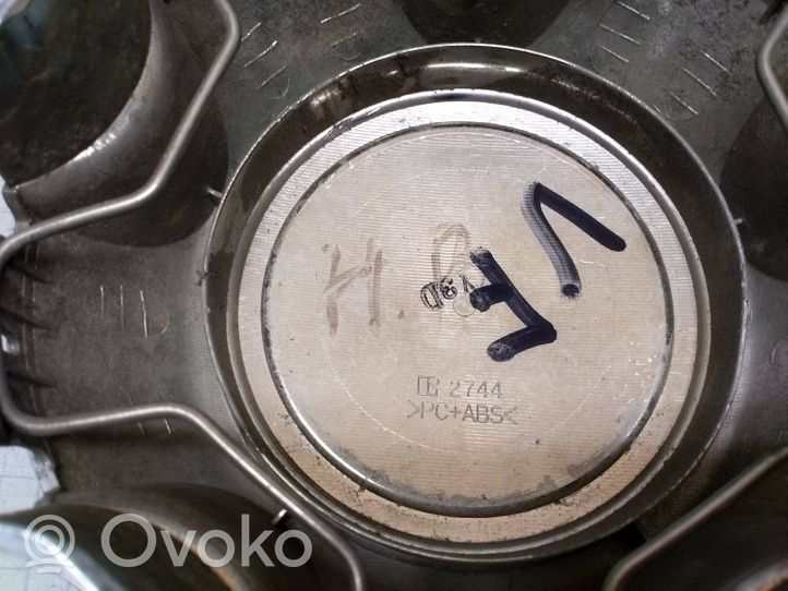 Suzuki Grand Vitara I Rūpnīcas varianta diska centra vāciņš (-i) 2744