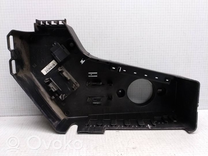 Opel Movano A Fuse box cover 7700309251