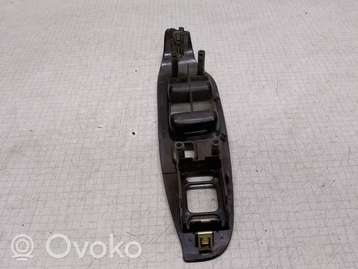 Subaru Legacy Etuoven ikkunan kytkimen kehys 94266AE010