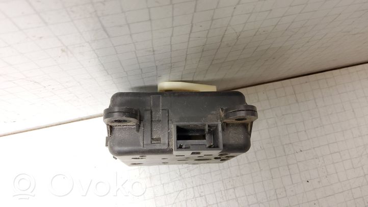 Subaru Legacy Tuloilmaventtiilin käyttömoottori 2N43130820