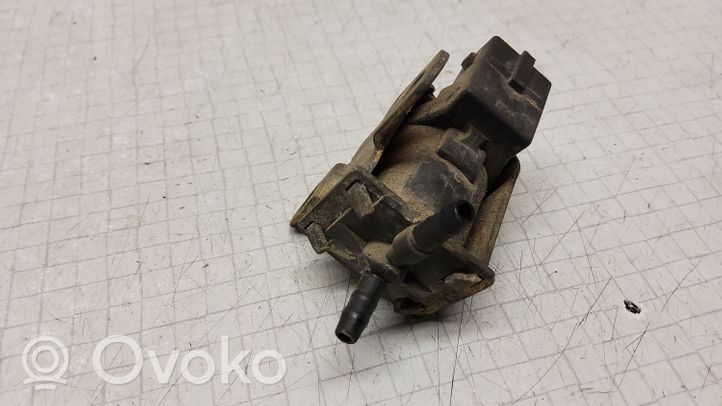 Renault Twingo I Turbo solenoid valve 028906283F