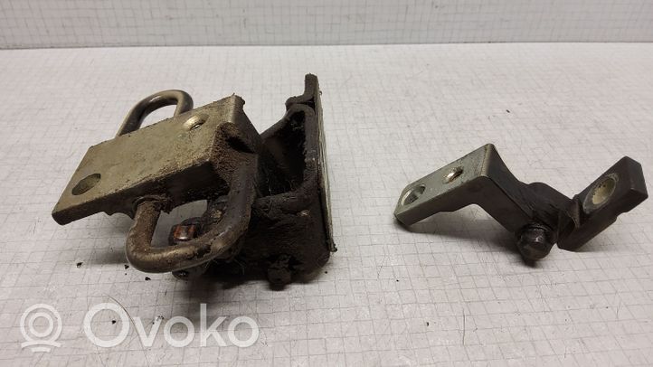 Volkswagen Polo IV 9N3 Kit de charnières de porte arrière 