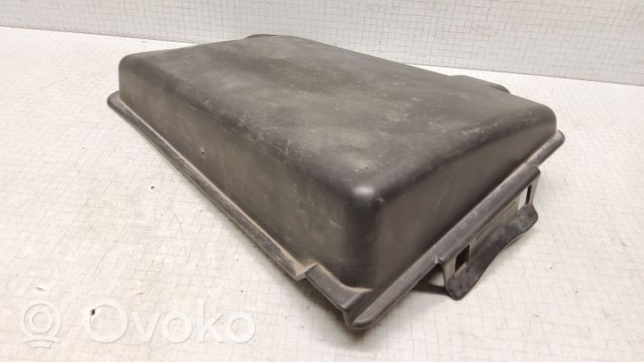 Volkswagen Polo IV 9N3 Coperchio/tappo della scatola vassoio della batteria 6Q0915429B