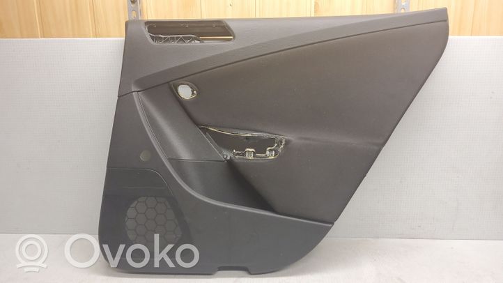 Volkswagen PASSAT B6 Takaoven verhoilu 3C9867212