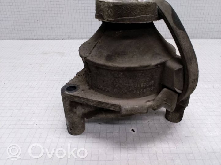 Saab 9-5 Supporto di montaggio del motore 5237219