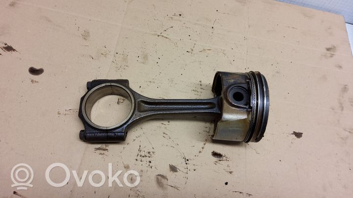 Audi 100 S4 C4 Piston 