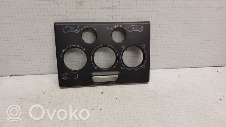 Volkswagen Transporter - Caravelle T4 Console centrale, commande chauffage/clim 701819075H