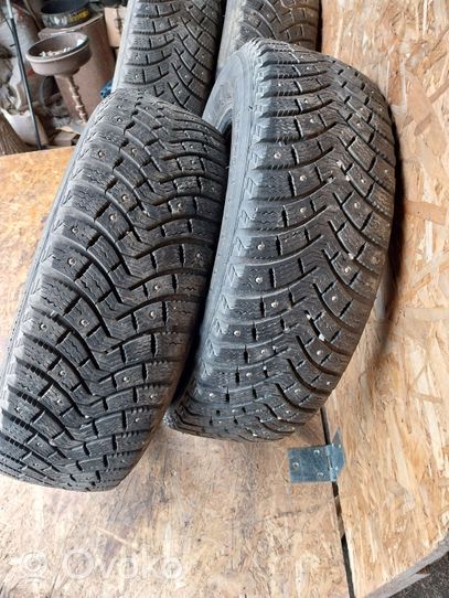 Opel Astra G R15 winter/snow tires with studs 1856515