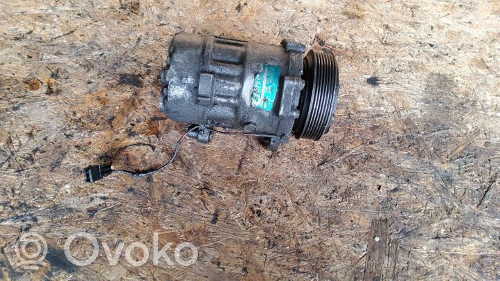 Volkswagen Transporter - Caravelle T4 Air conditioning (A/C) compressor (pump) 7M0820803D