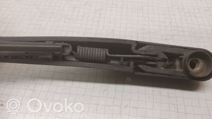 Opel Zafira B Rear wiper blade 13145552