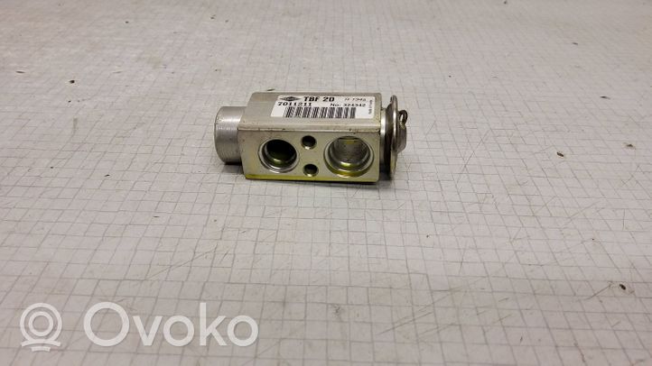 Opel Zafira B Air conditioning (A/C) expansion valve 7011211