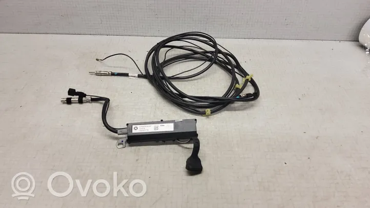 Chrysler Voyager Aerial antenna amplifier 04685823AE