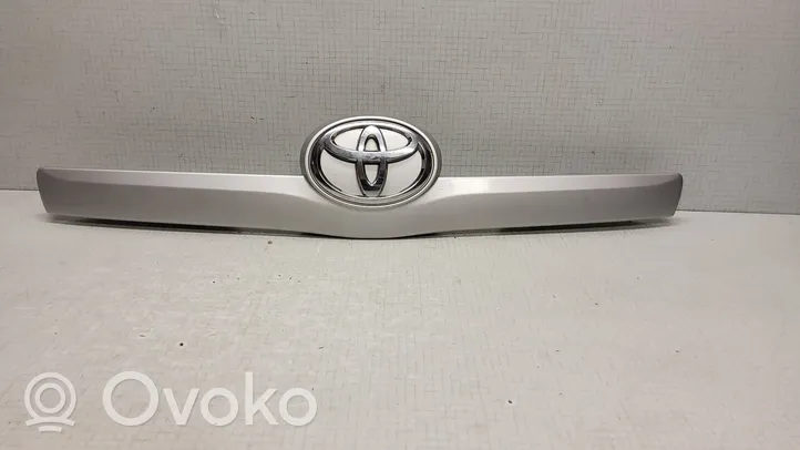 Toyota Verso Apdaila galinio dangčio 768110F050