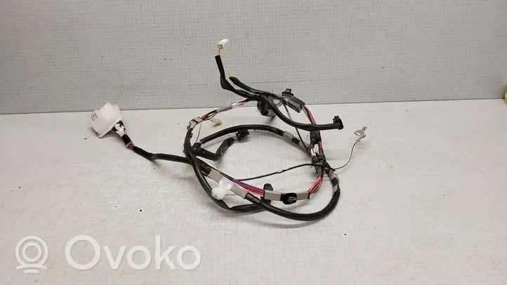 Toyota Verso Проводка крышки багажника 82185OF