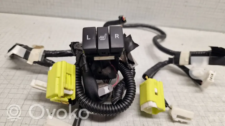 Toyota Verso Seat heating switch 15B088