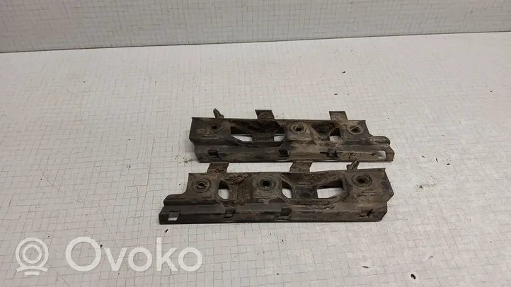 Volkswagen PASSAT B6 Staffa di rinforzo montaggio del paraurti anteriore 3C0807184