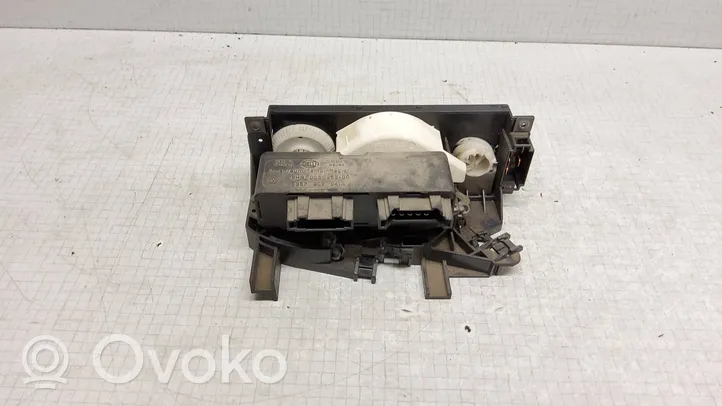 Volkswagen Vento Jäähdytyspuhaltimen rele 5HB00646300