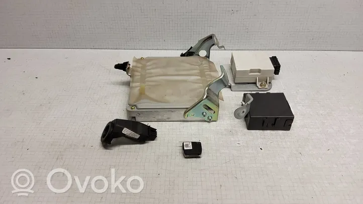 Toyota Verso Kit centralina motore ECU e serratura 8966102A60