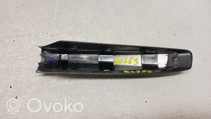 Toyota Verso Copertura per barre portatutto 634920F020